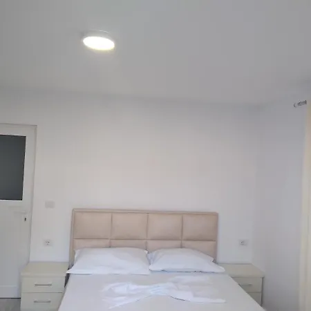 Condo Rentals Apartamento Sarandë